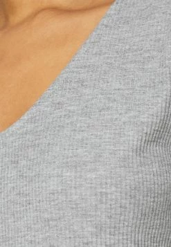 Anna Field SET - Pijama - Grey, Mujer 13 Anna Field SET - Pijama - Grey, Mujer -Anna Field Ventas 2022 0e6e068d59d745f786e66e4ca009aeeb