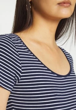 Anna Field 2 PACK - Camiseta Estampada - Navy/white, Mujer 15 Anna Field 2 PACK - Camiseta Estampada - Navy/white, Mujer -Anna Field Ventas 2022 30938b3234ee46f98bf454f699cacbe4