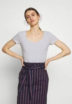 Anna Field 3 PACK - Camiseta Básica - White/navy/light Grey Melange, Mujer 11 Anna Field 3 PACK - Camiseta Básica - White/navy/light Grey Melange, Mujer -Anna Field Ventas 2022 508fdf9f0040410588cc787733538b71