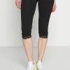 Anna Field Capri Leggings With Lace - Leggings - Black, Mujer -Anna Field Ventas 2022 69377a271bc44475998f7f8e2551f53d