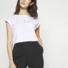 Anna Field Camiseta Básica - White, Mujer 2 Anna Field Camiseta Básica - White, Mujer -Anna Field Ventas 2022 a568b051ac6543aabf9d15166037ebc9