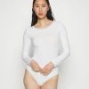 Anna Field 2 PACK - Body - White, Mujer 1 Anna Field 2 PACK - Body - White, Mujer -Anna Field Ventas 2022 c3eb0a17a78f4757ae8c23e5af2ecb23