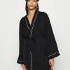 Anna Field AMANDA SATIN DRESSING GOWN - Albornoz - Black, Mujer 1 Anna Field AMANDA SATIN DRESSING GOWN - Albornoz - Black, Mujer -Anna Field Ventas 2022 c8514e45c9704a56b441d86f6c913dc1