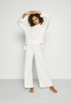 Anna Field SET - Pijama - Off-white, Mujer -Anna Field Ventas 2022 dd7514f3282248dda5dd7c27461acc45