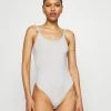 Anna Field 2PP STRING BODY - Body - White/mottled Light Grey, Mujer 2 Anna Field 2PP STRING BODY - Body - White/mottled Light Grey, Mujer -Anna Field Ventas 2022 dfb35433a7774903ae93d07e343e8a85