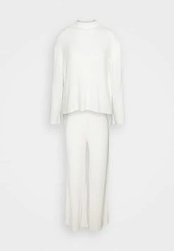 Anna Field SET - Pijama - Off-white, Mujer -Anna Field Ventas 2022 e45f87d6cb1a4112bd176ed2eaf369b2