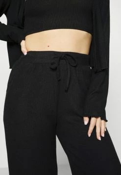 Anna Field 3 PIECE COSY RIB SET - Pijama - Black, Mujer 17 Anna Field 3 PIECE COSY RIB SET - Pijama - Black, Mujer -Anna Field Ventas 2022 e9380684a29f4a779b9c18d42086aaba