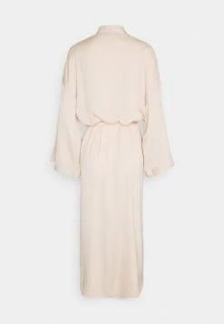 Anna Field Albornoz - Nude, Mujer -Anna Field Ventas 2022 fd362019cafd4e42b013f1ff81b92406